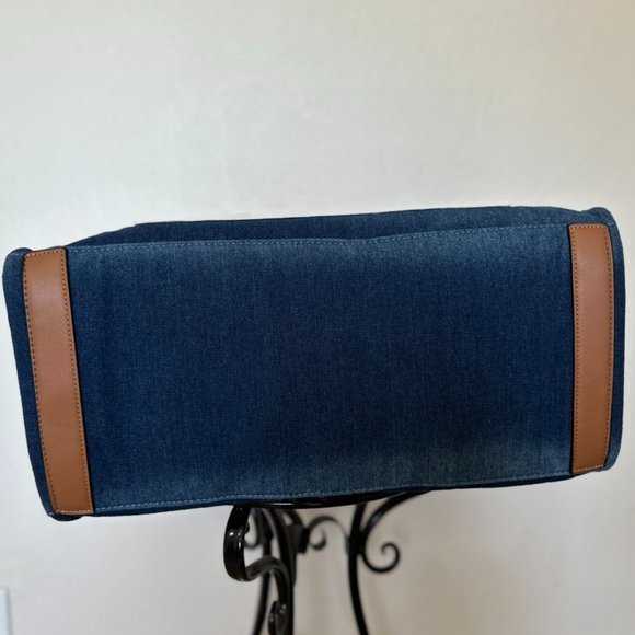 NWT True Religion Washed Navy Denim Large Tote - Picture 8 of 13